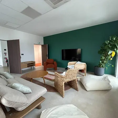 Sharies Equipe C201 *